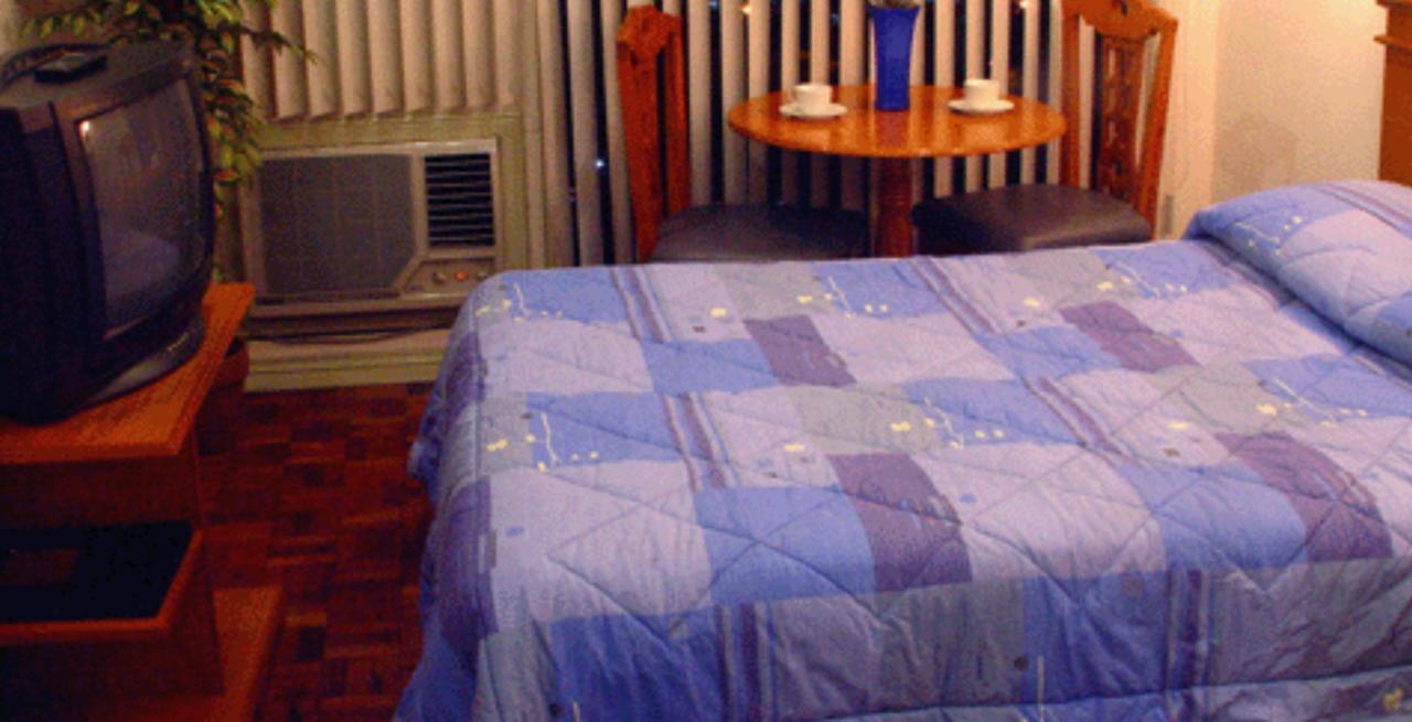 Citadel Inn Makati Makati City Zewnętrze zdjęcie